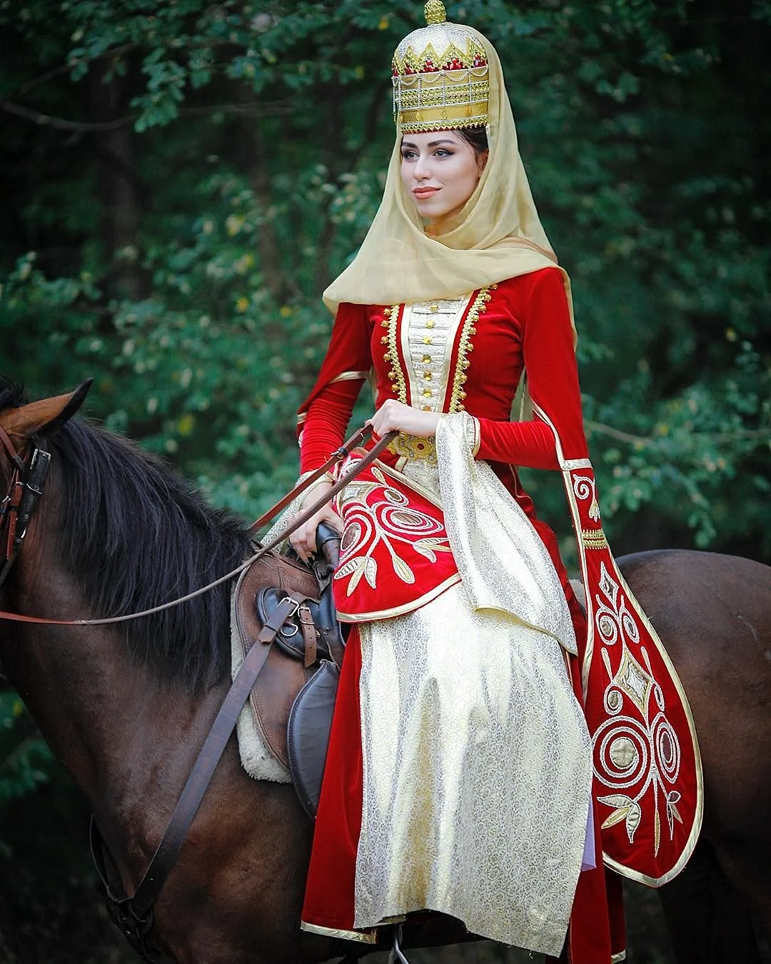 Абазины национальный костюм