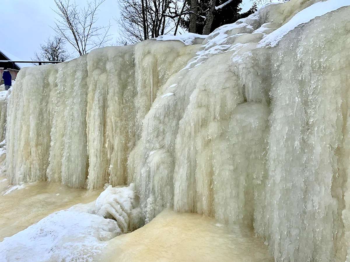 Абзановский водопад зимой