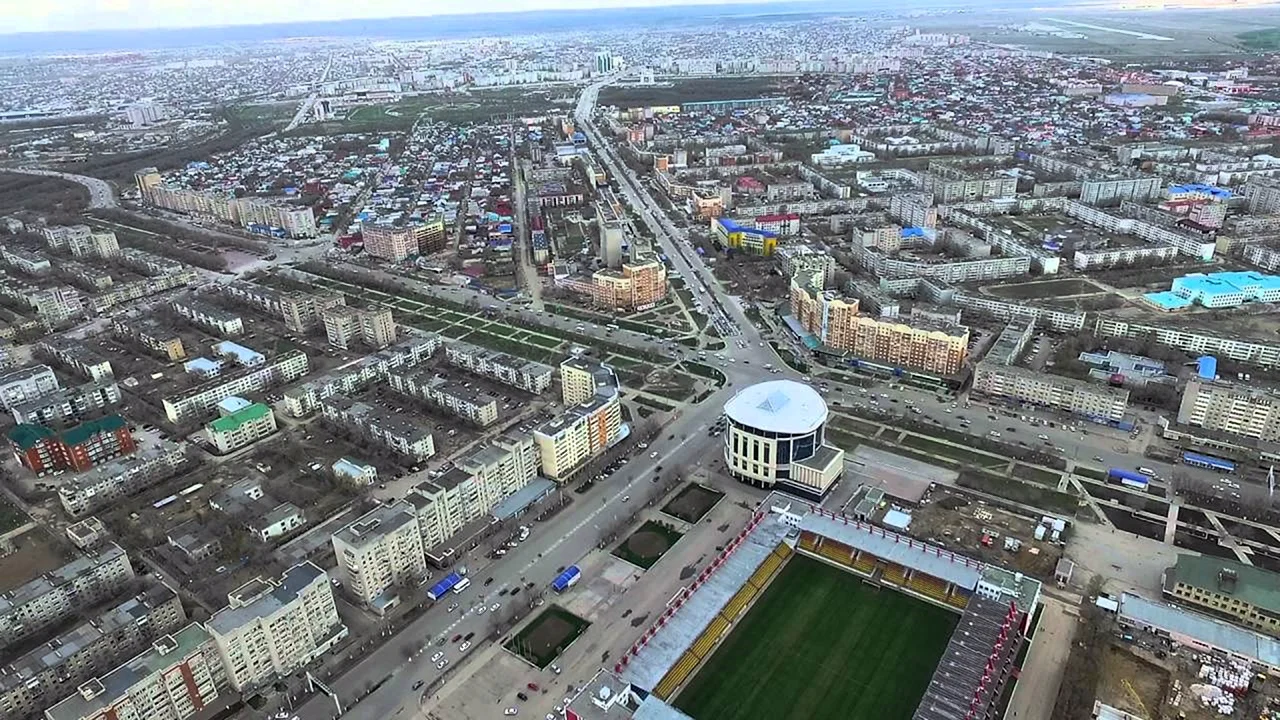 Петропавловск шымкент. Г Актобе Казахстан. Казахстан город Ақтөбе. Актобе Казахстан население. Актобе центр города.