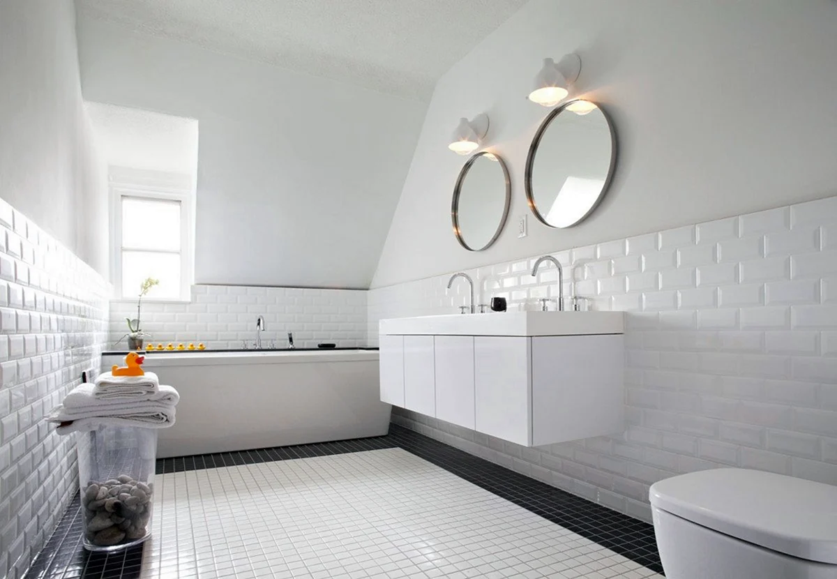 Белая плитка в ванной дизайн