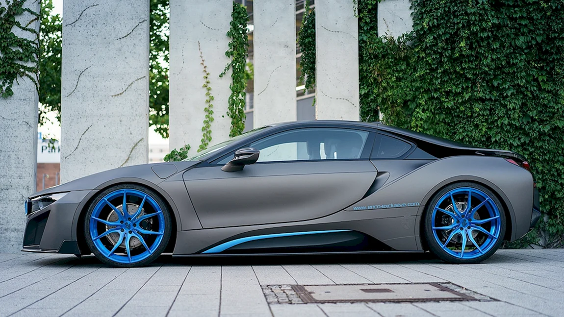 БМВ i8 серая
