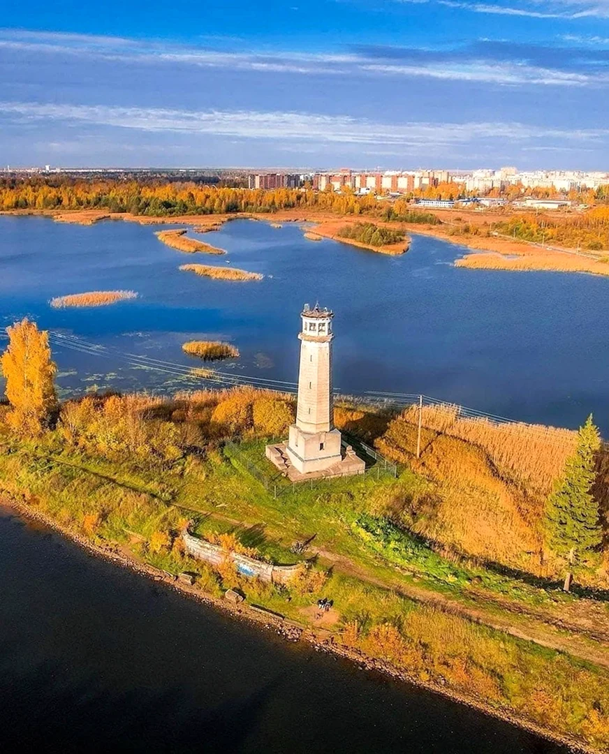 Центр города дубны. Большеволжский Маяк Дубна. Волжский Маяк в Дубне. Дубна Маяк озеро. Город Дубна Московская область Маяк.