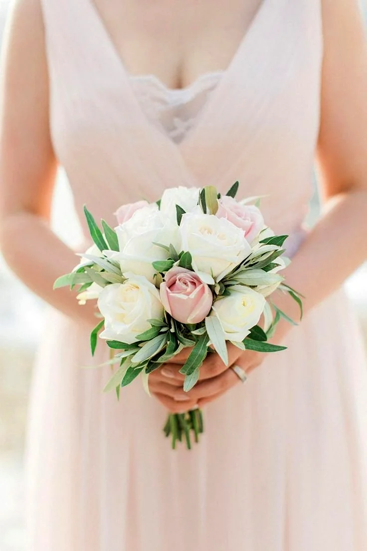 Маленький свадебный букет невесты - Wedding Flowers Moscow