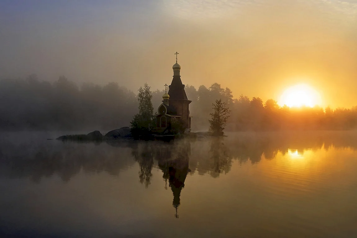 Великая тишина на руси. Храм Андрея Первозванного на реке Вуокса. Церковь Андрея Первозванного на Водах Вуоксы. Храм Андрея Первозванного на Вуоксе часовня на воде. Храм Андрея Первозванного на Вуоксе в тумане.