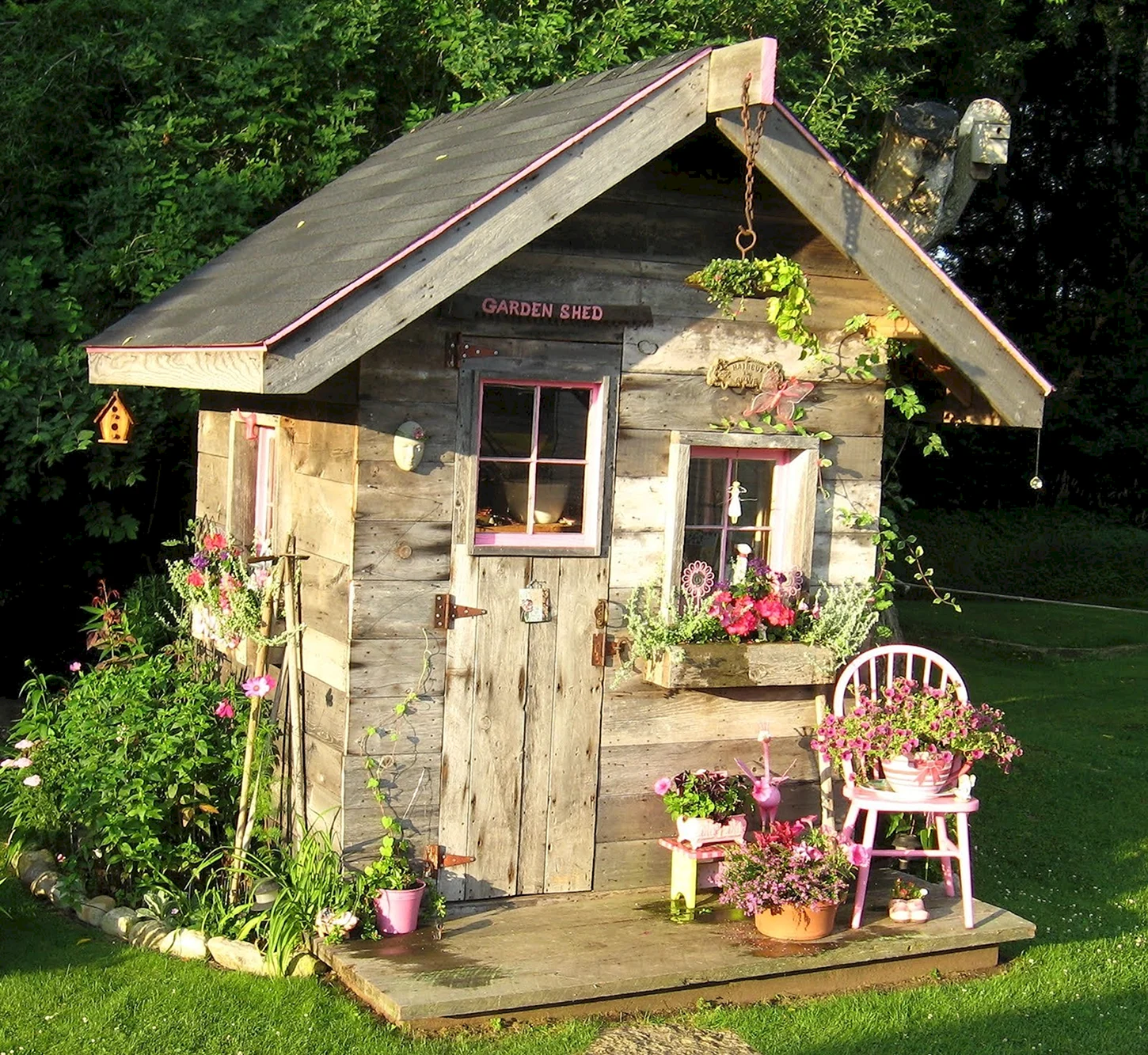 Украшаем сарай. Садовый домик Shed Garden. Шед сарайчик. Декоративный домик для сада. Сказочные домики для дачи.