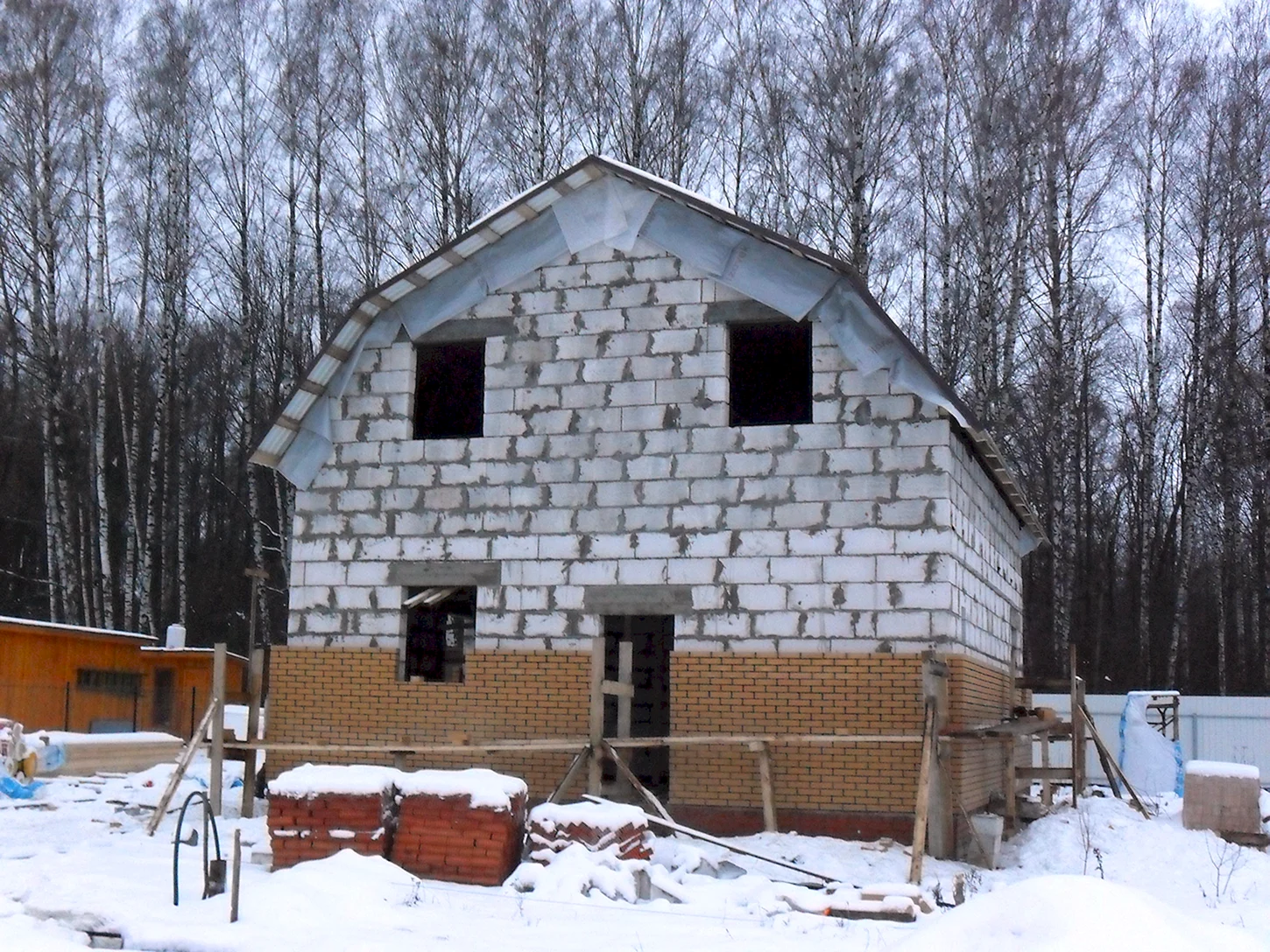 Дачный домик из газоблоков (53 фото)