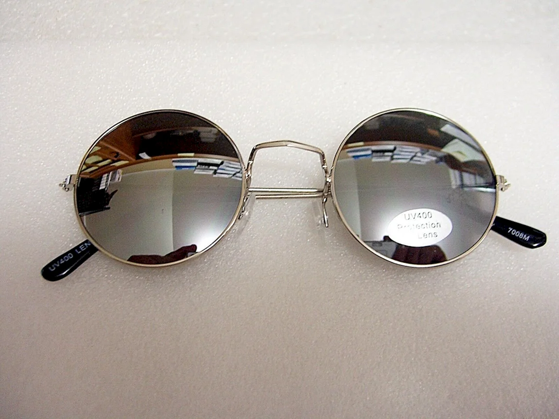 Зеркальные солнечные очки