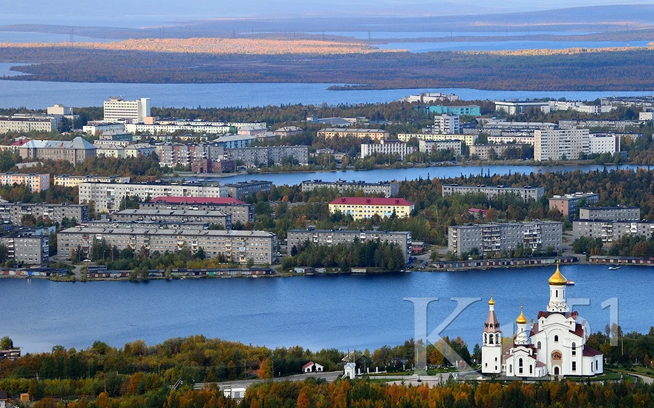 Мончегорск город работ. Мончегорск Мурманская область. Мончегорск центр города. Мончегорск достопримечательности.