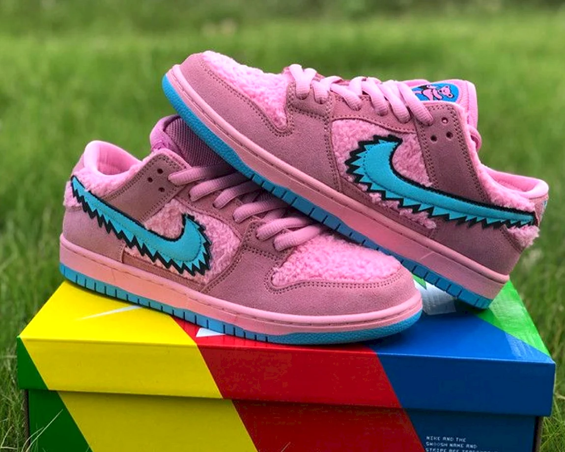 Grateful Dead x Nike SB Dunk Low