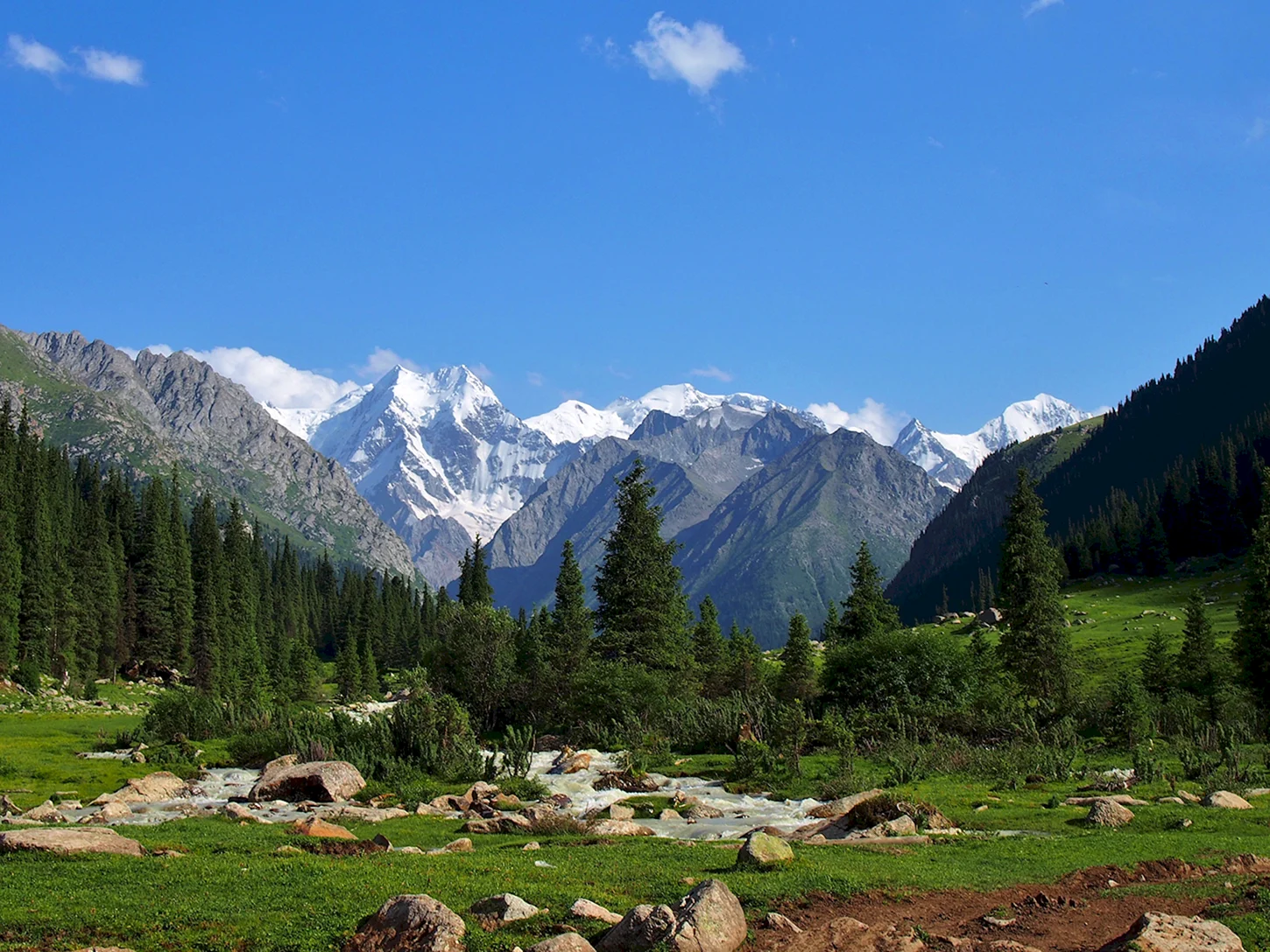 Красивые горы киргизии