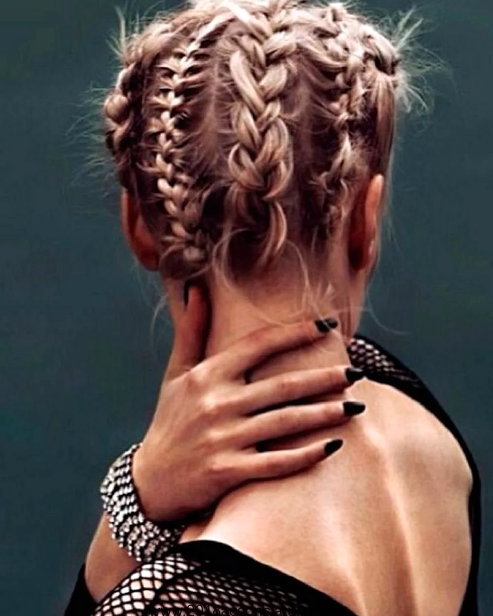 4 колоска на голове. Косички колосок дракончик. Французские косички Boxer-Braids. Рыбий хвост колосок дракончик. Голландская коса полукорона.