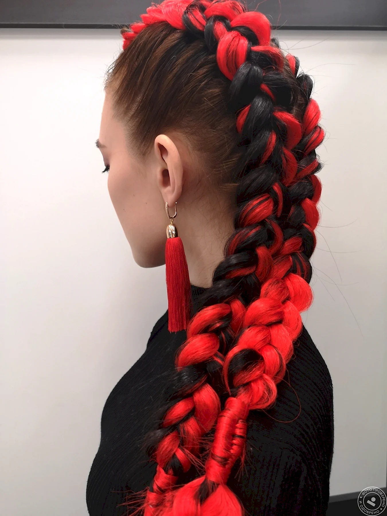 Красные боксерские косы