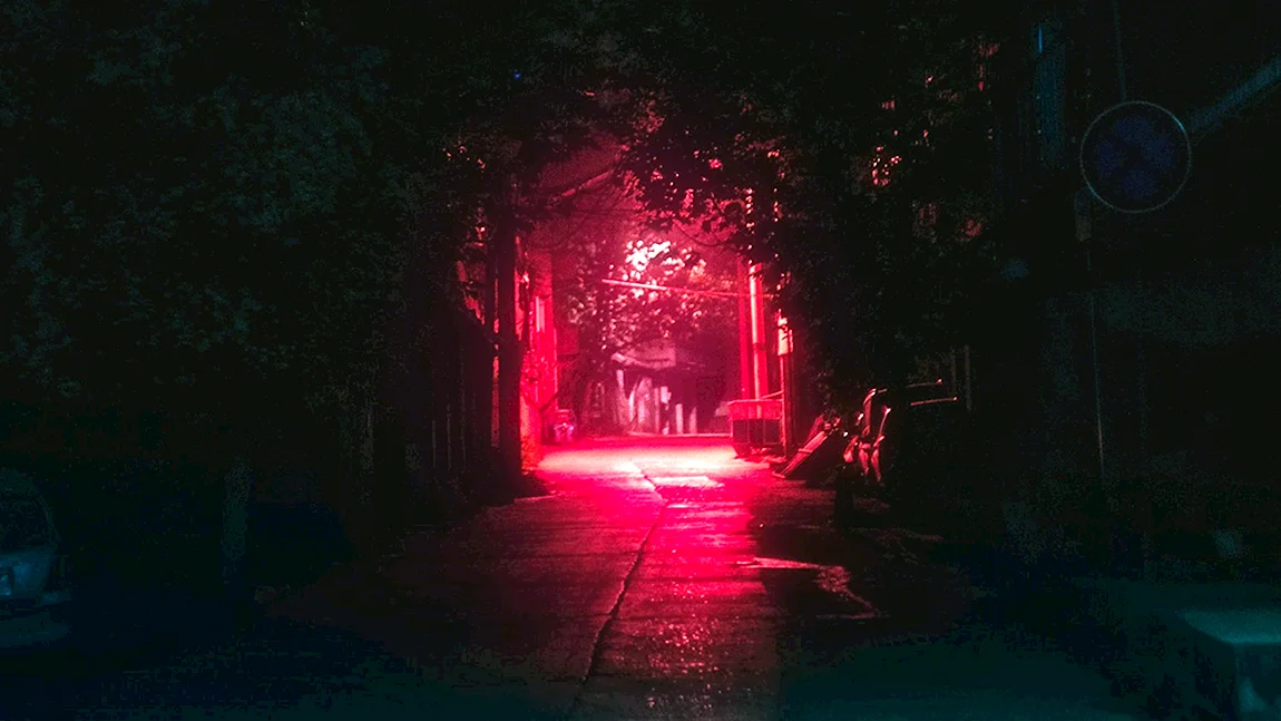 Мрачный неон