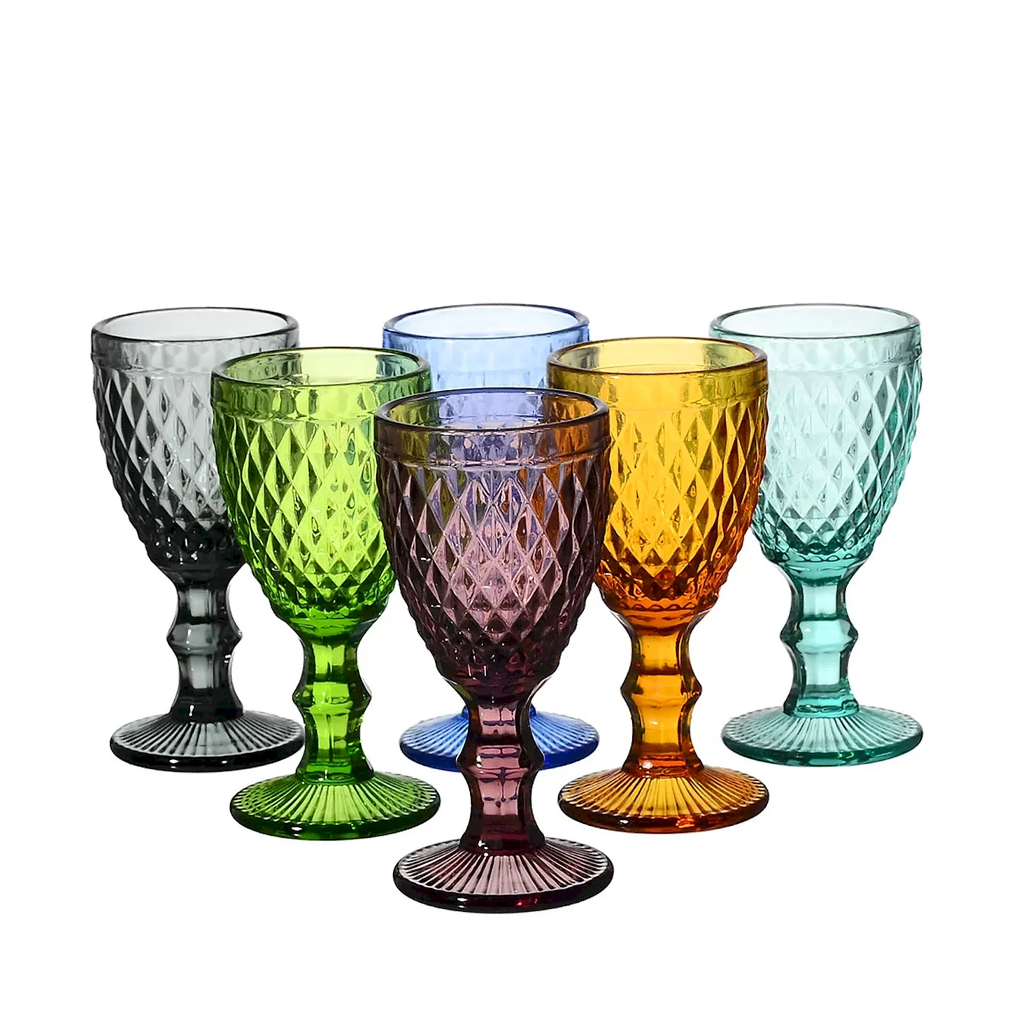 Разноцветные бокалы для вина