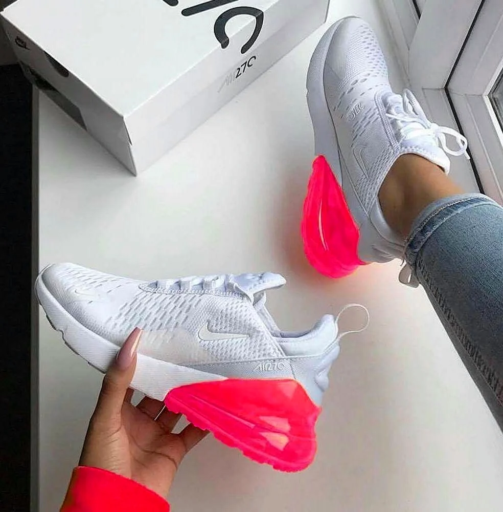 Nike 270 белые с розовым