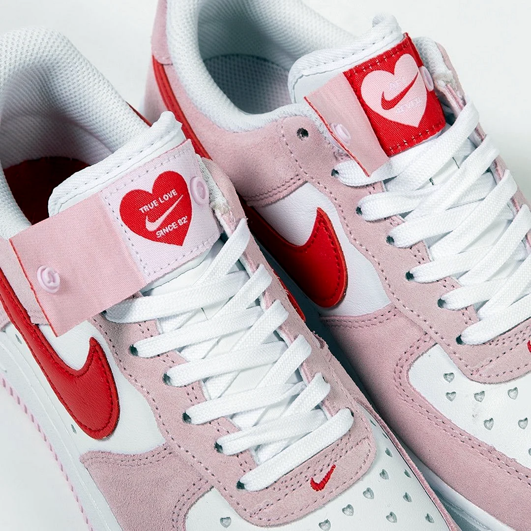 Nike Air Force Valentines Day 2021