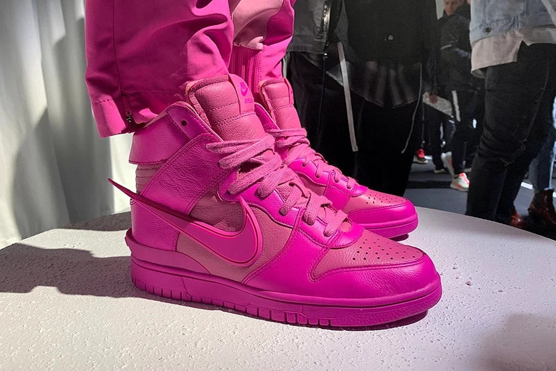 Nike Dunk Ambush Pink