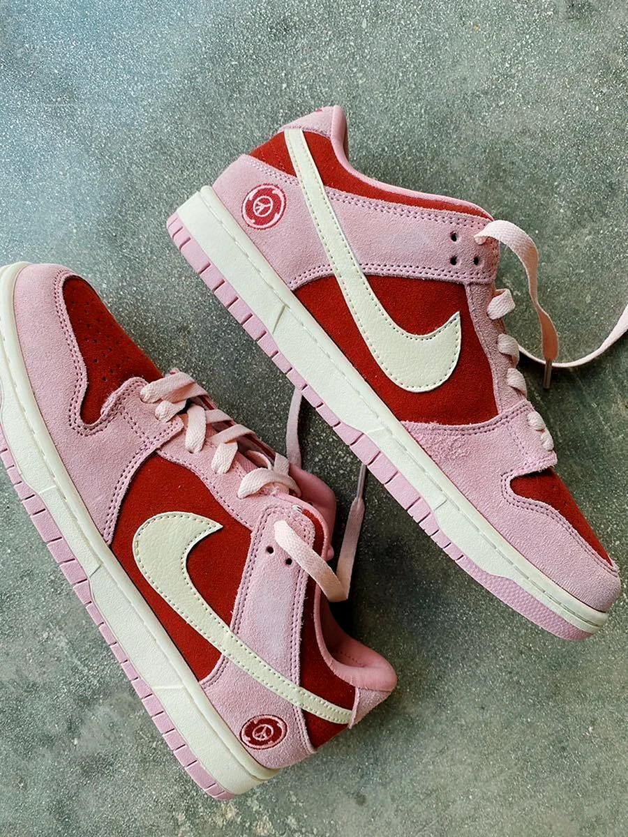 Nike Dunk Pink Velvet
