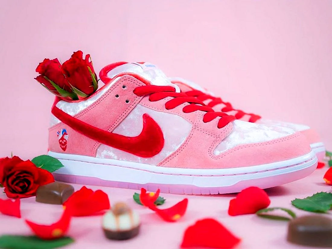Nike SB Dunk Love