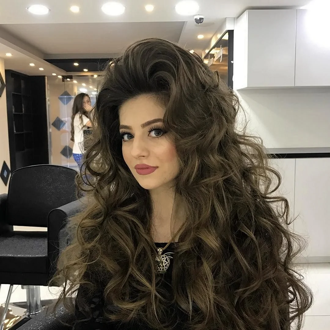 Объемные кудри на длинные волосы