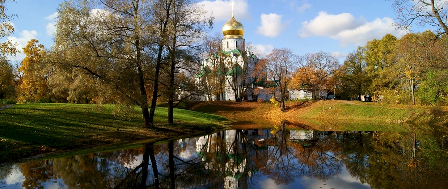 Красивый осенний храм (61 фото)