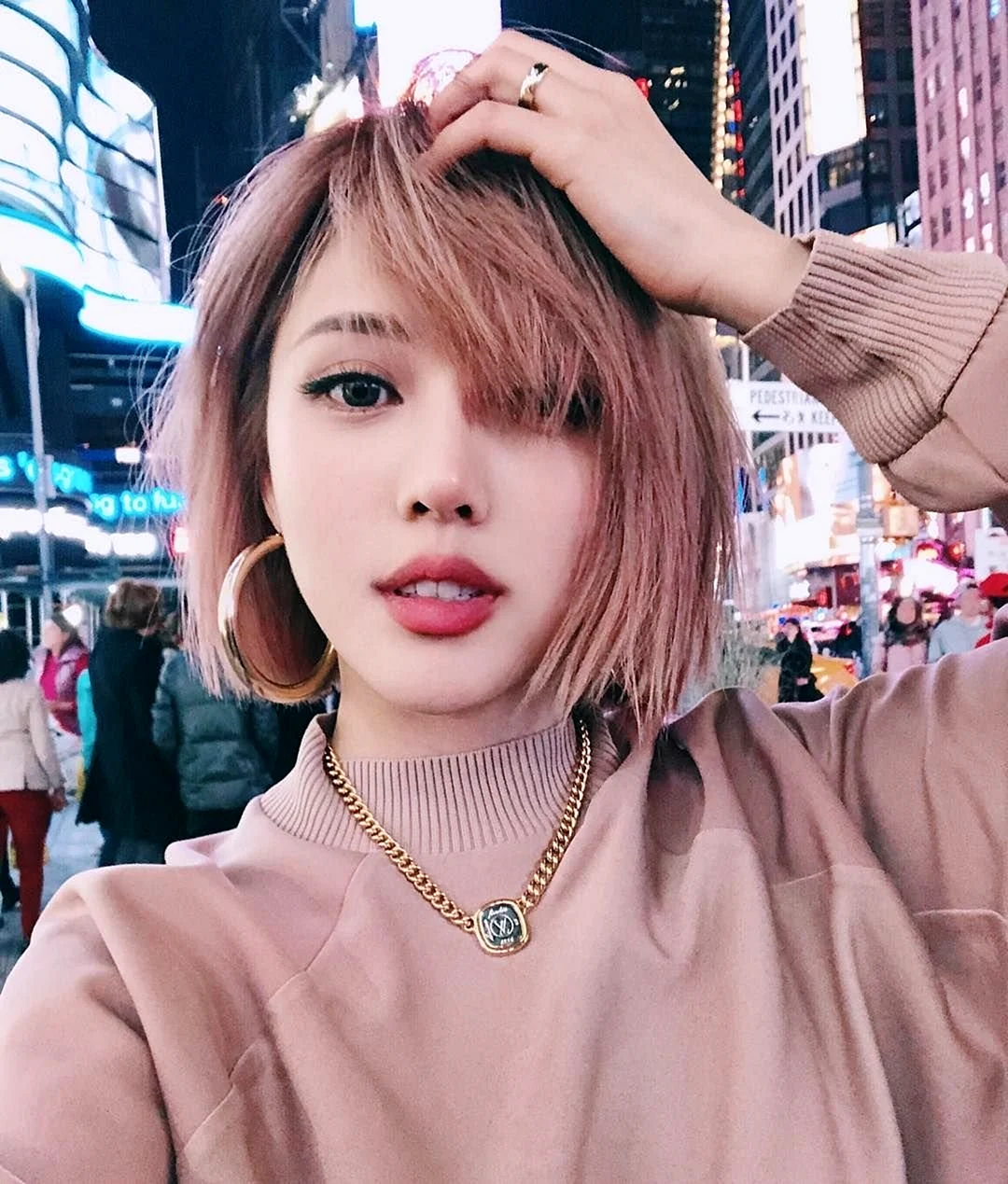 Park Hye min с короткими волосами