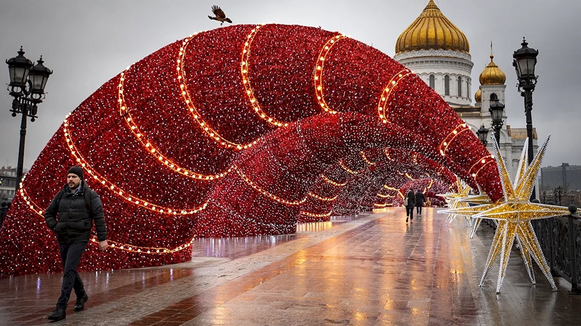 Патриарший мост иллюминация