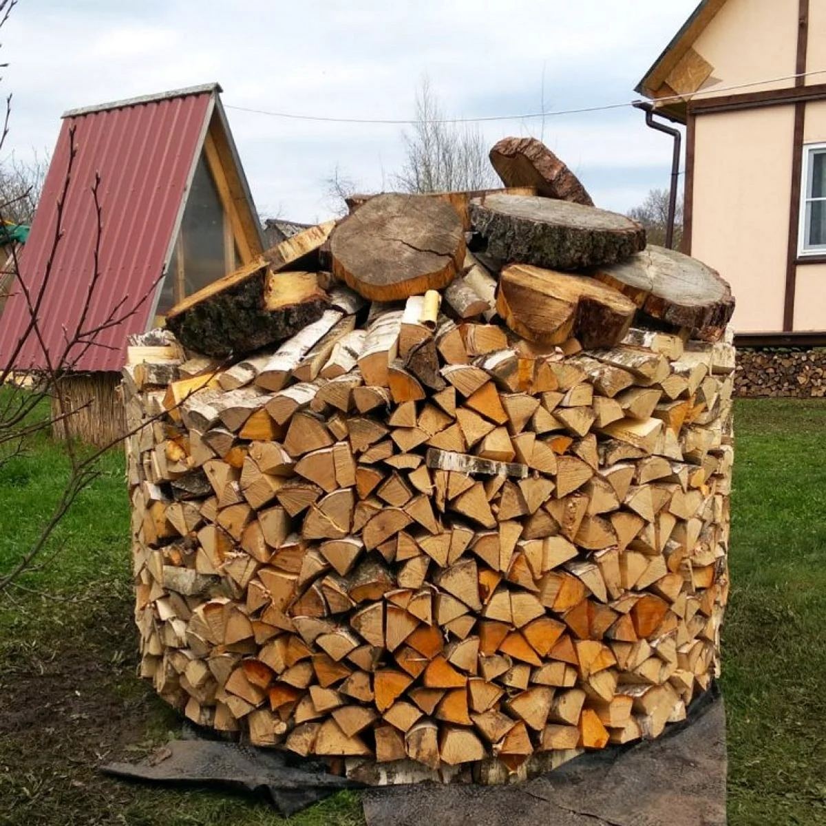 Поленница для дров