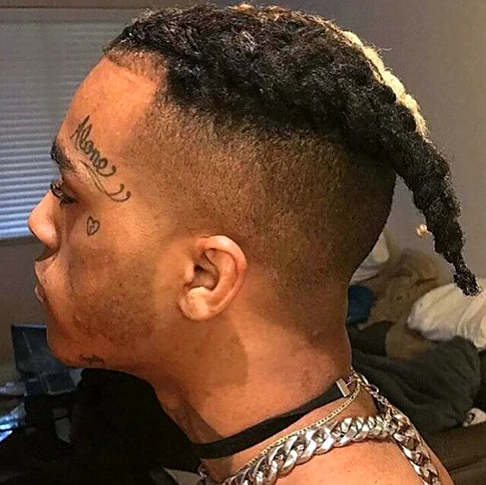 Прическа XXXTENTACION