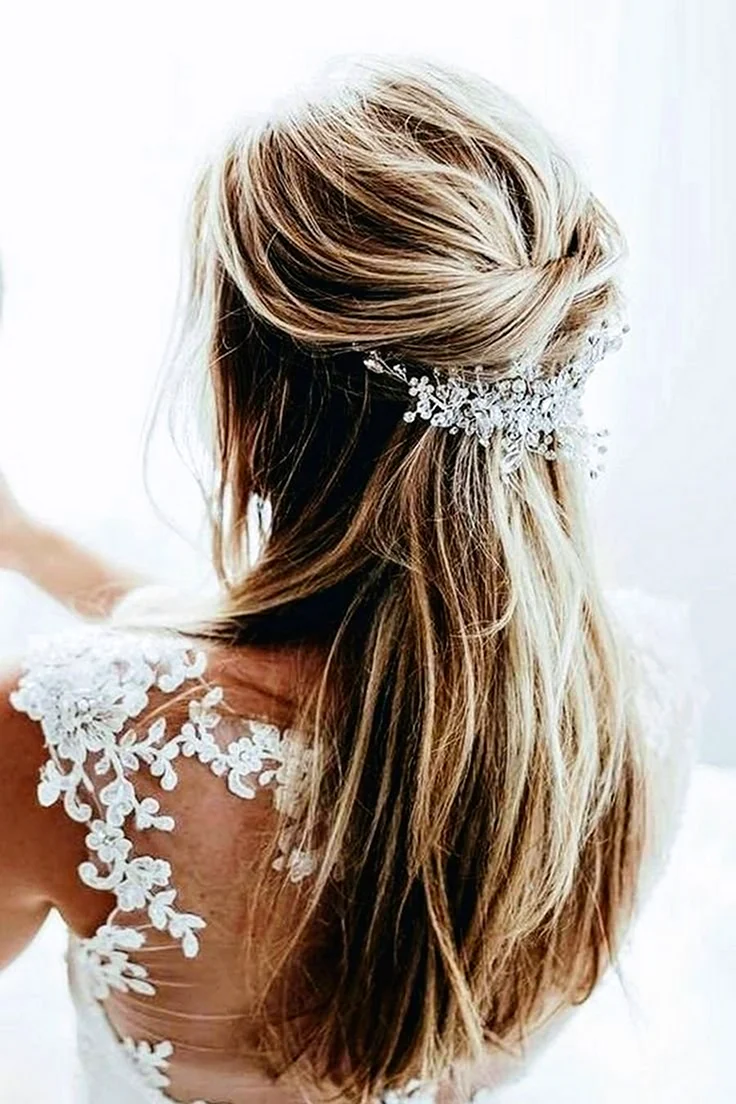 Свадебная прическа с прямыми волосами