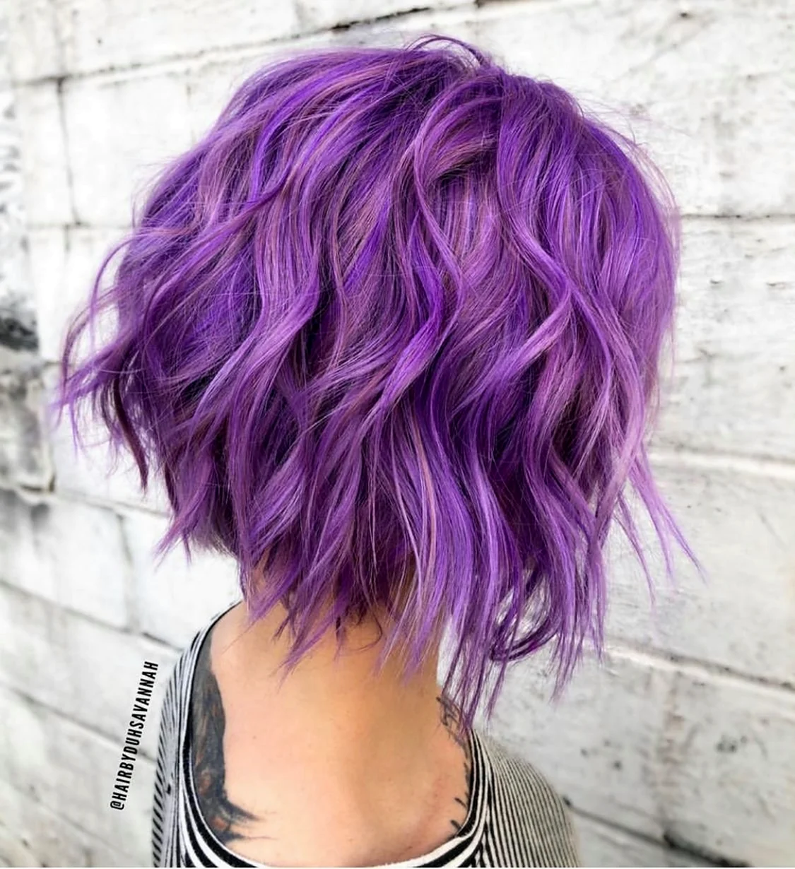 Короткие фиолетовые волосы