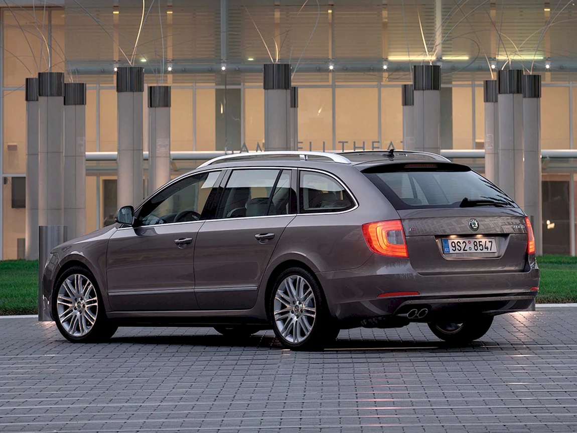 Skoda Superb универсал