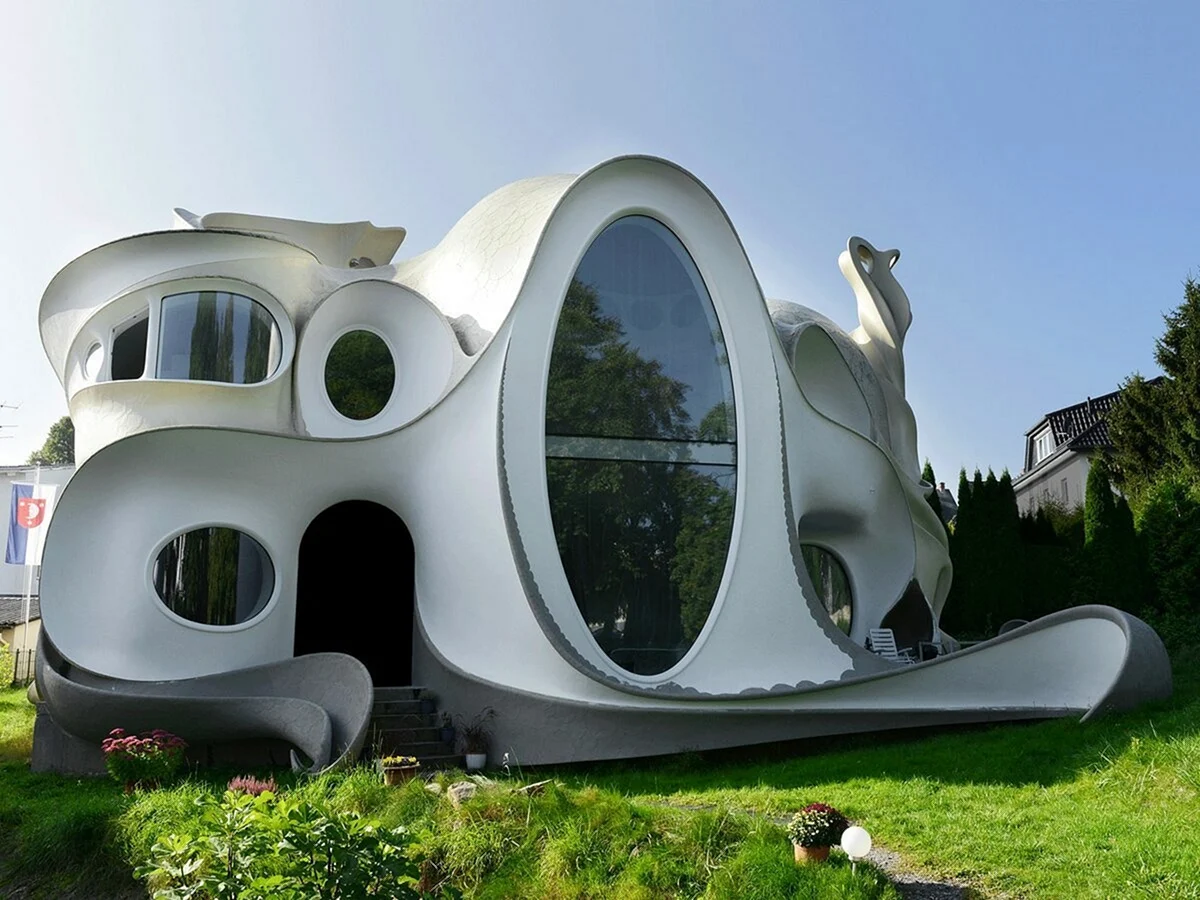 Странный дом weird House. Альпы.
