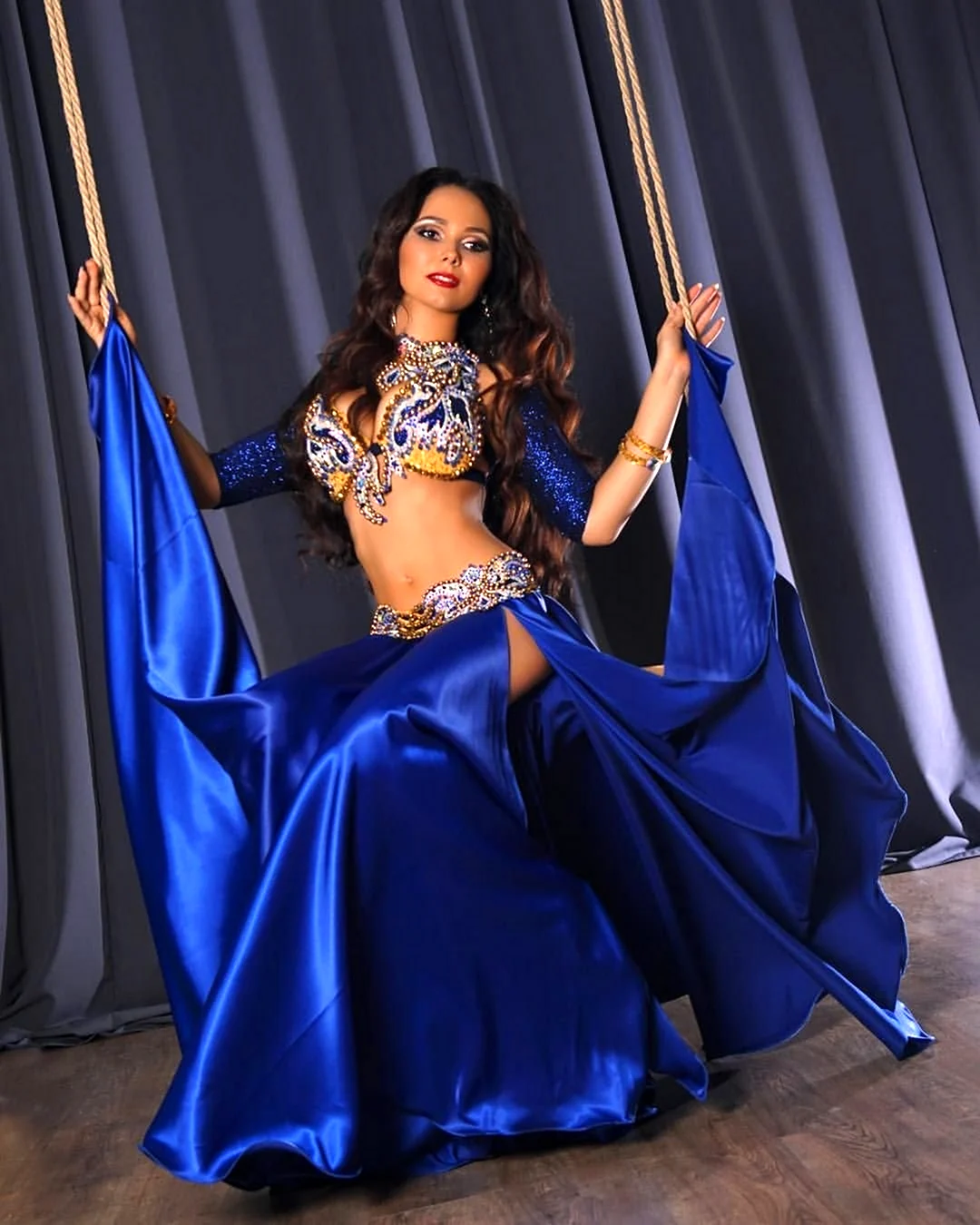 Девочки танцуют восточный. Танцовщица беллиданс. Костюмы belly Dance bellydance для танца.