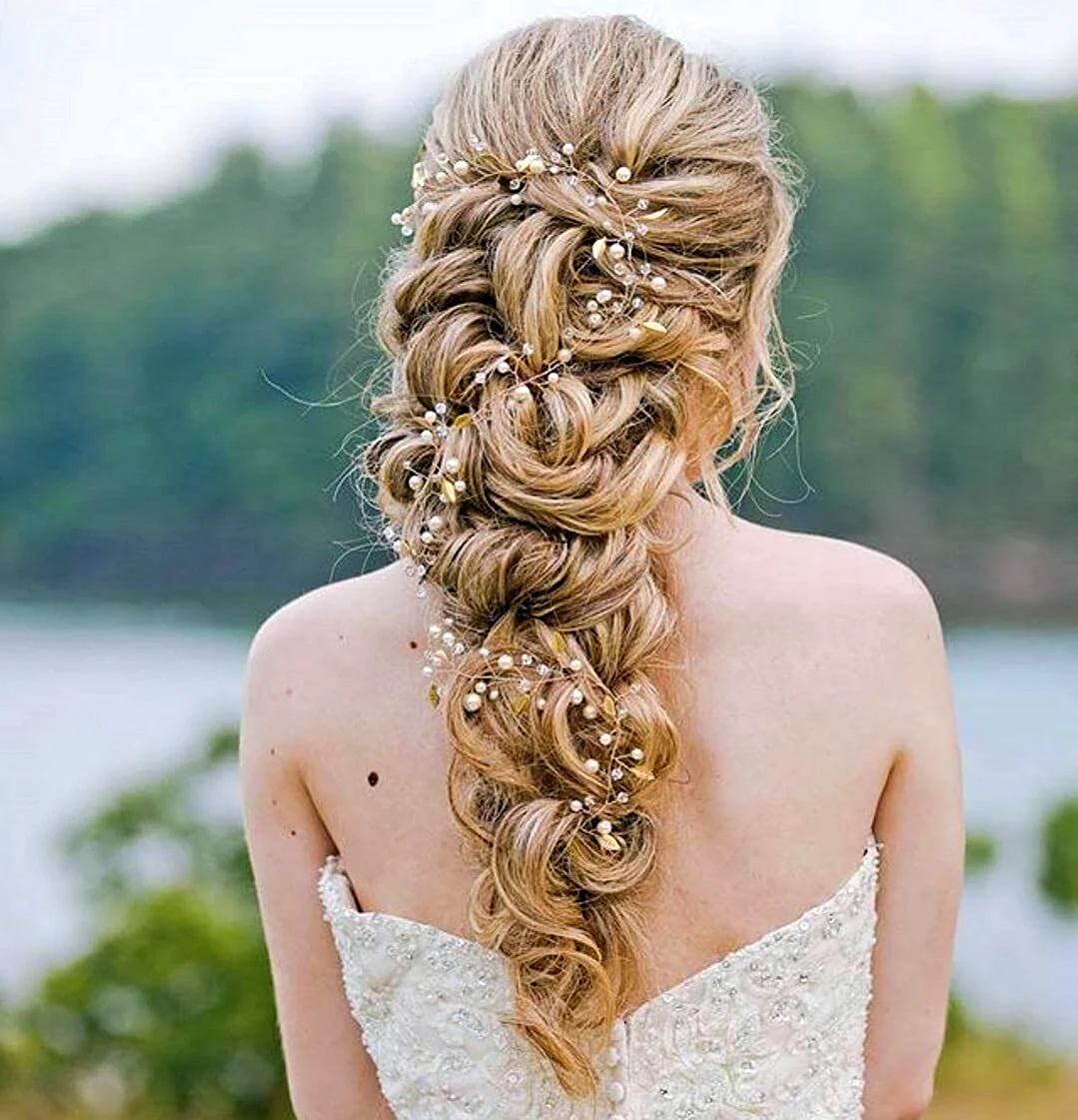 Свадебная прическа греческая коса