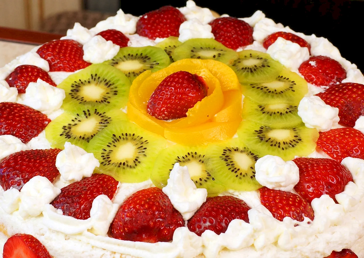 Торт с фруктами внутри (77 фото)