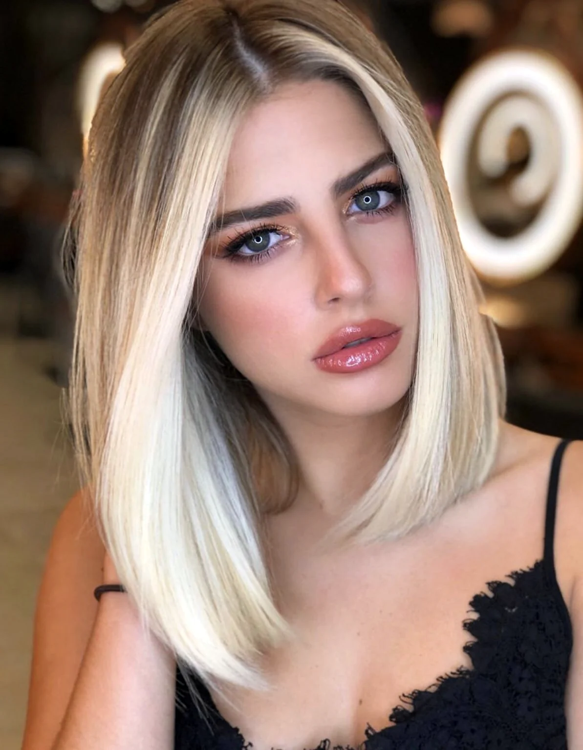 Модная стрижка удлиненное каре. Стрижка Lob long-Bob. Удлиненное каре блонд 2022. Лонг Боб 2019.