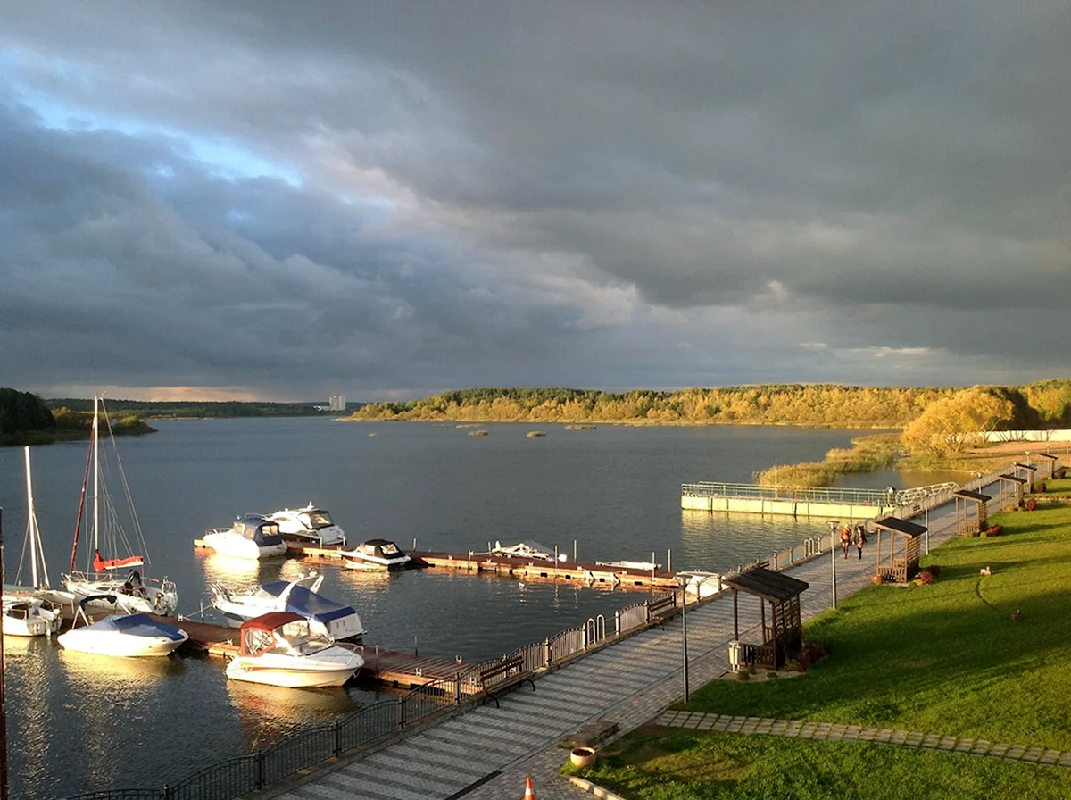 Беларусь Заславское водохранилище. Водохранилище Минское море. Минское море в Белоруссии. Заславское водохранилище водохранилища Белоруссии.