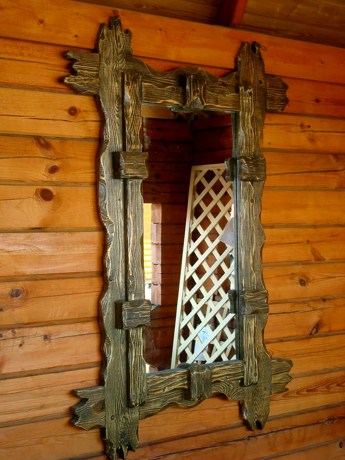 Зеркало из состаренного дерева
