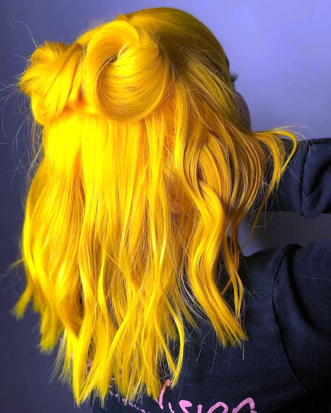 Желтый цвет волос