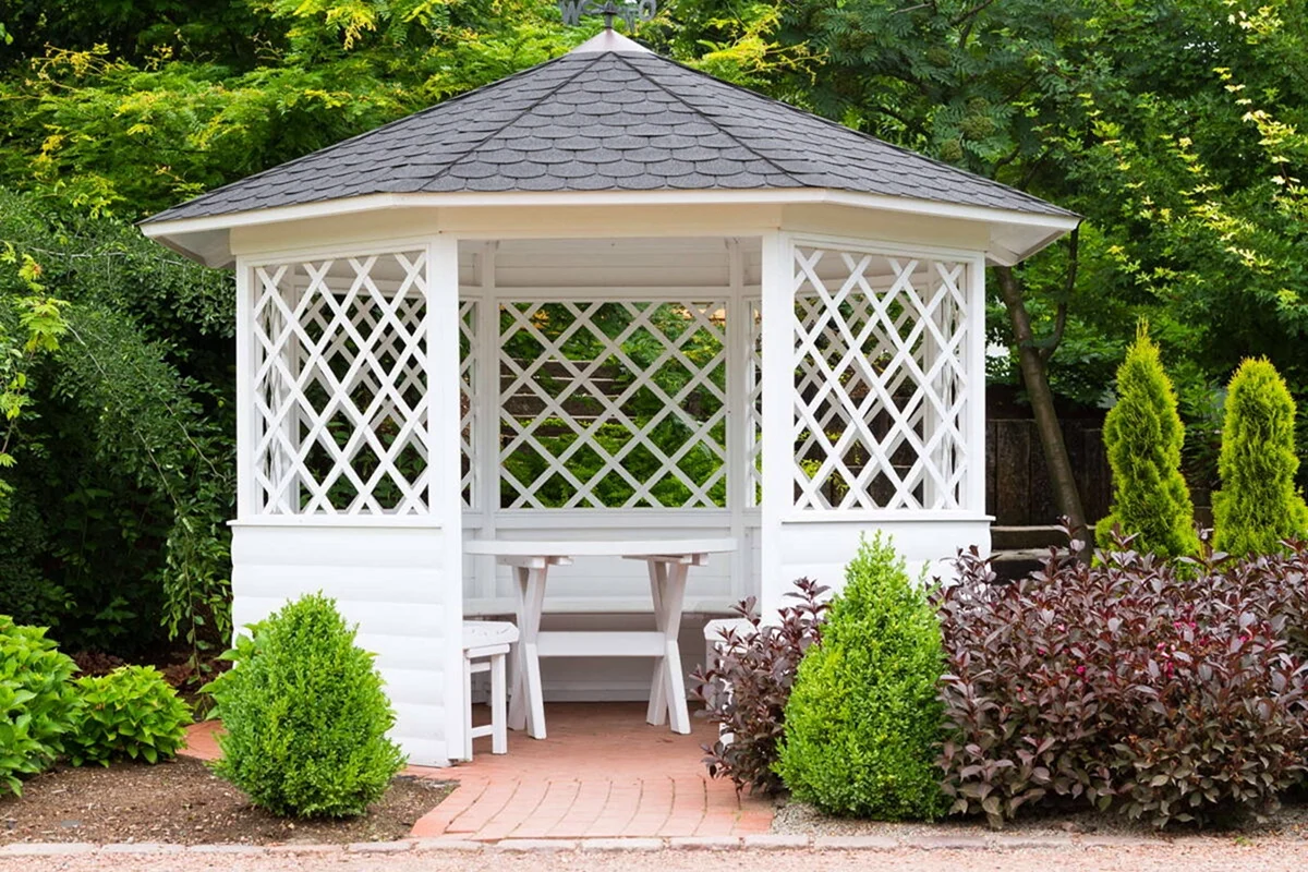 Лето фото беседки. Wooden Gazebo беседки. Беседка брусовая Gazebos. Беседка Насон Дачная. Пергола в стиле Прованс.